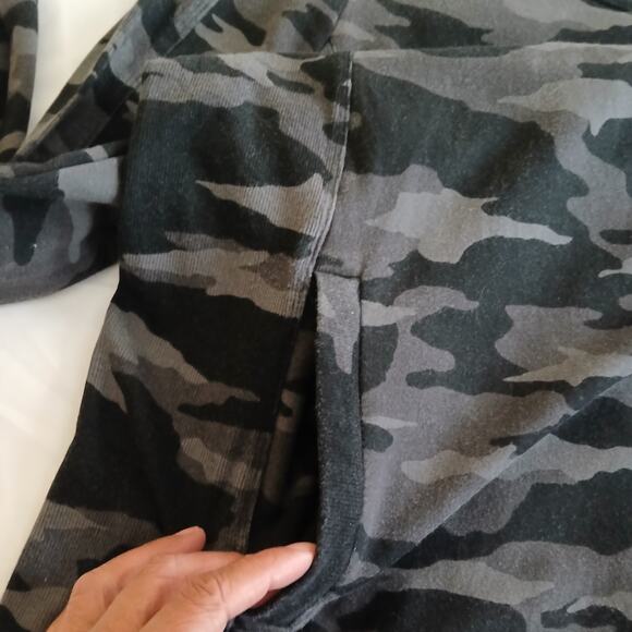 Athleta Women M Camo Print Midi Sweater Dress Gray/Black Tunic Athleisure Balanc - Picture 5 of 15